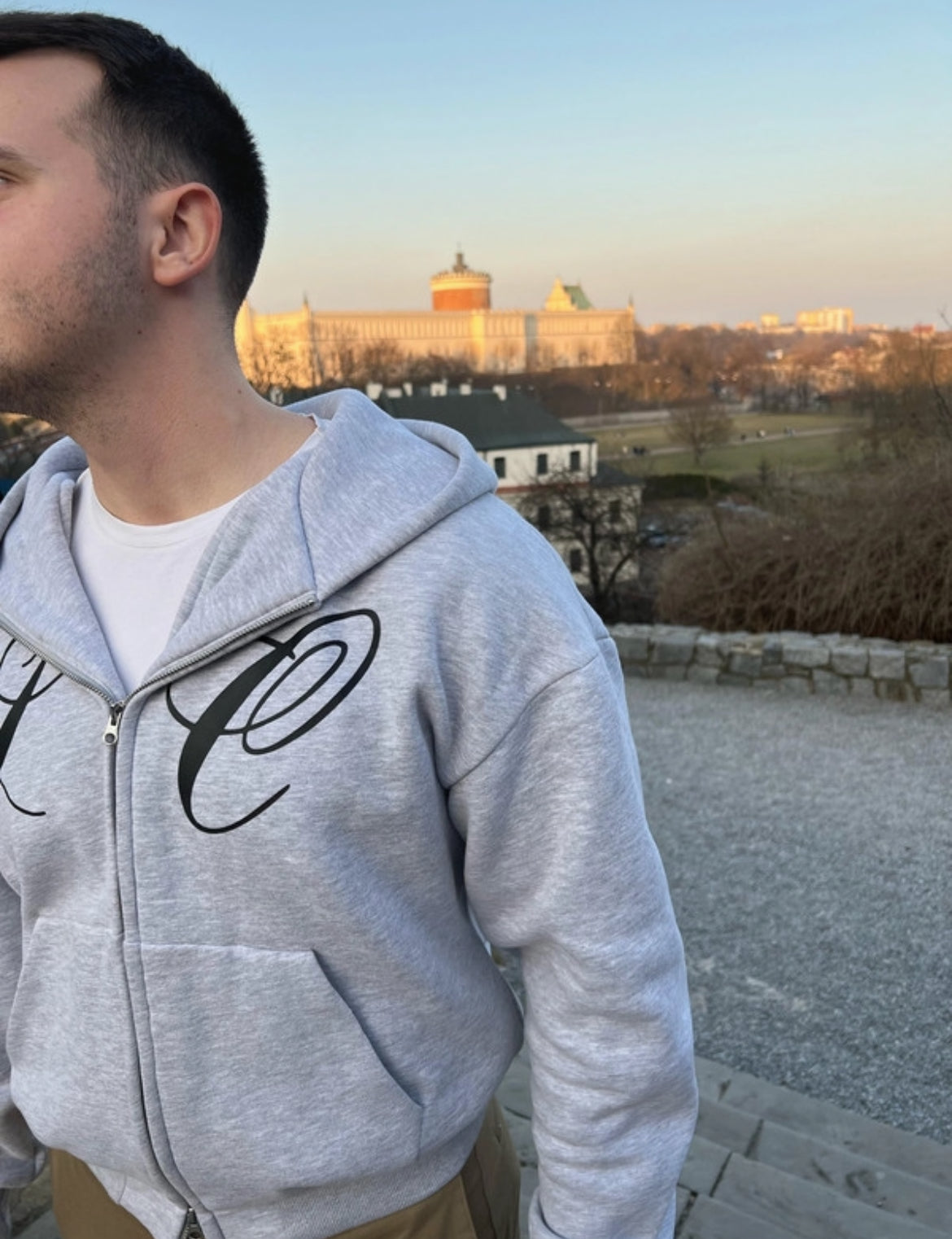 Grey hoodie, Love is in the air